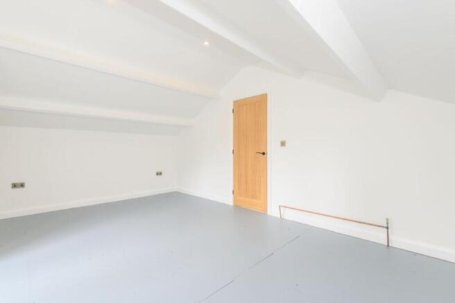 4 bed Barn Conversion for sale Image 12