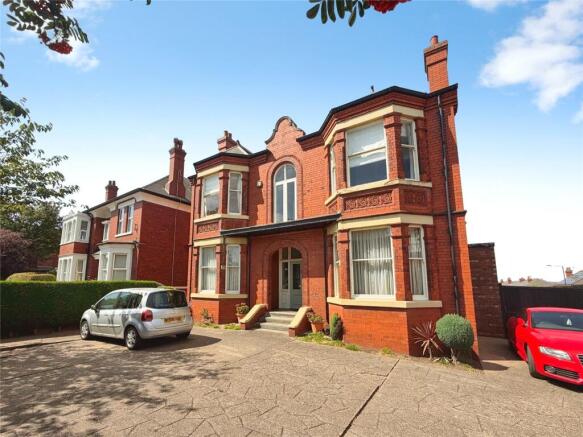 4 bed Detached for sale Image 9