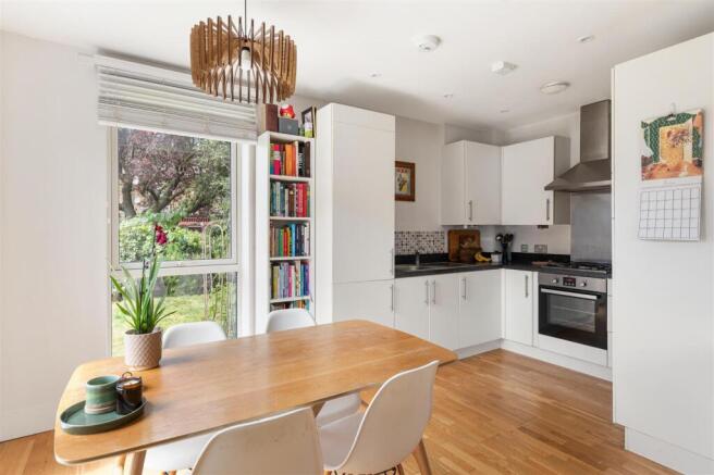 Starley Close, E17