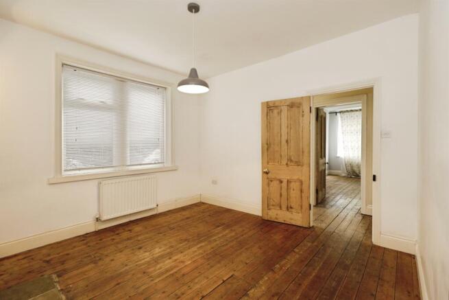 3 bed End of Terrace for sale Image 4