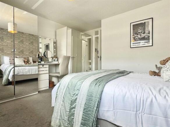 Master Bedroom.jpg