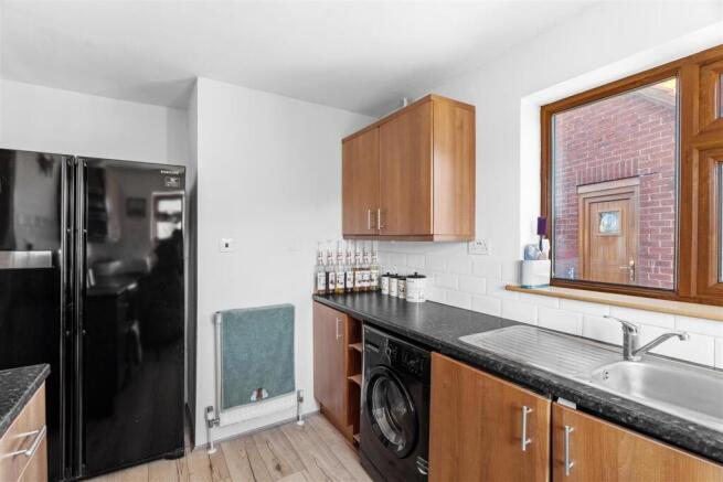 3 bed Detached for sale Image 8