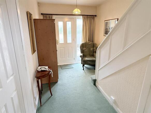3 bed Semi-Detached for sale Image 6