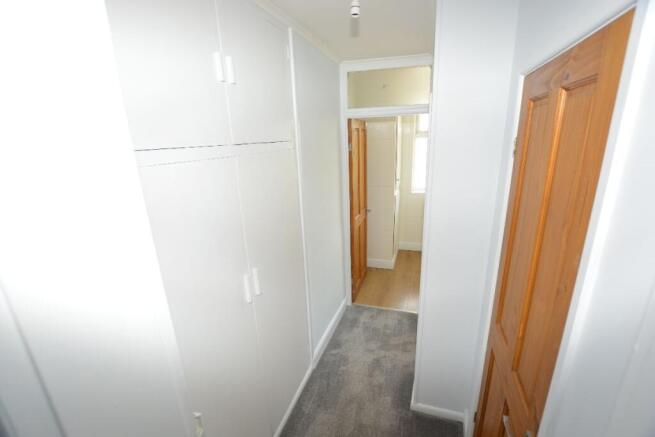 3 bed Terraced to rent Image 11