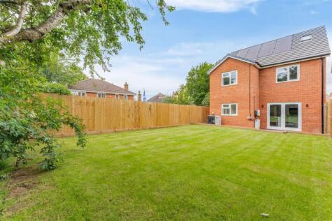 NN16 - Neale Avenue, Kettering