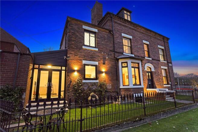 4 bed Detached for sale Image 4