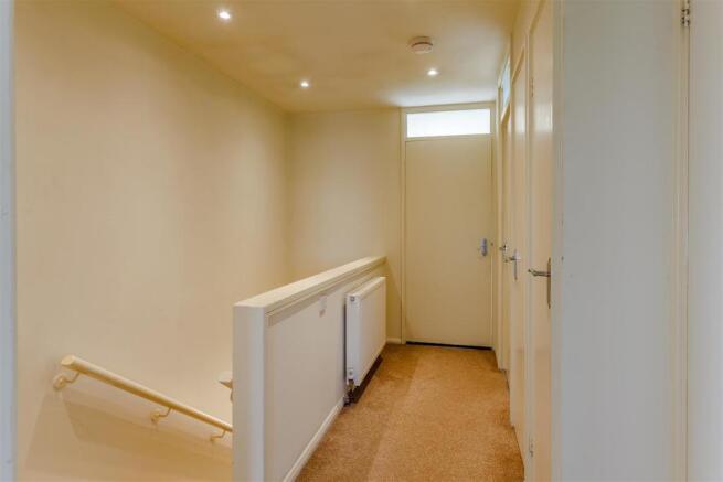 8426343-Interior02.jpg