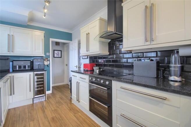 3 bed Semi-Detached for sale Image 10