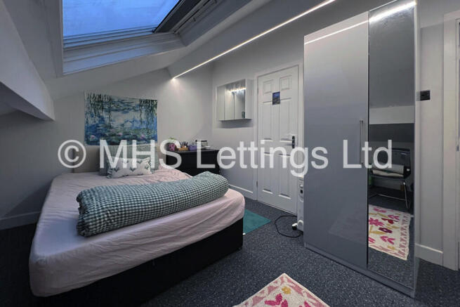 6 bed Terraced to rent Image 11