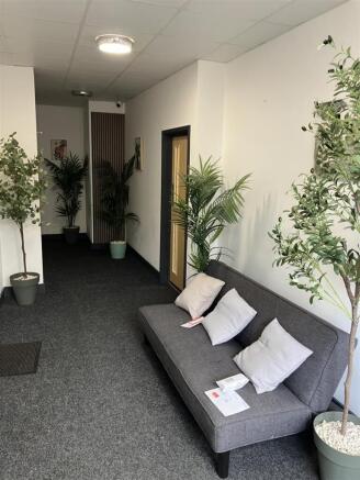 1 bed House Share to rent Image 6
