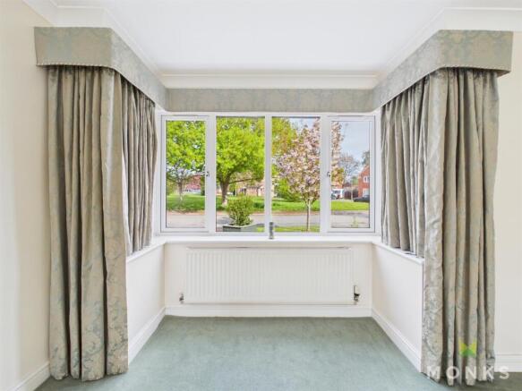 Lounge Bay Window