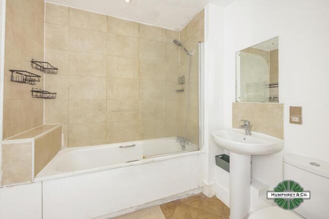 31 Cambria Court 24 Sutherland Road -001.jpg