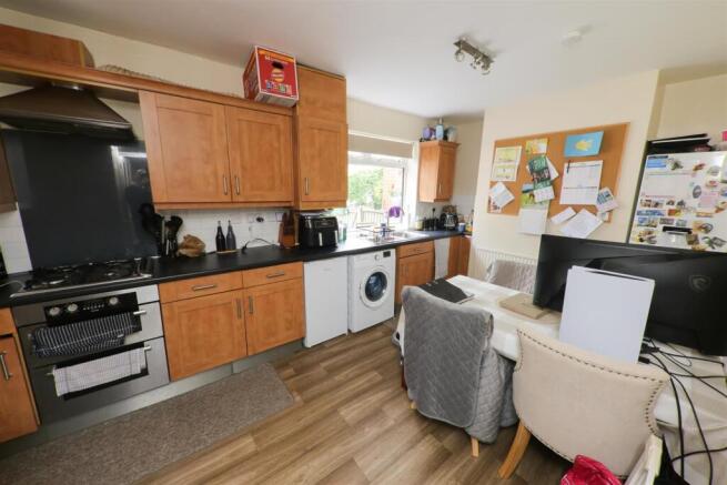 3 bed House for sale Image 6