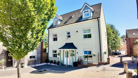 Griffin Drive, Penallta, CF82