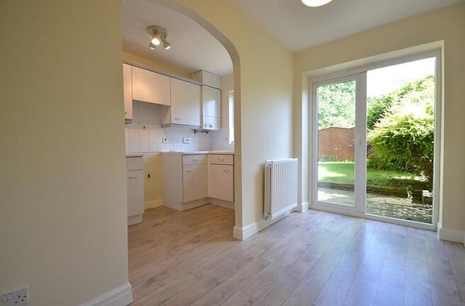 Kitchen & Dining