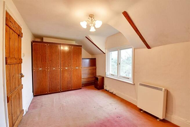Bedroom 1.jpg