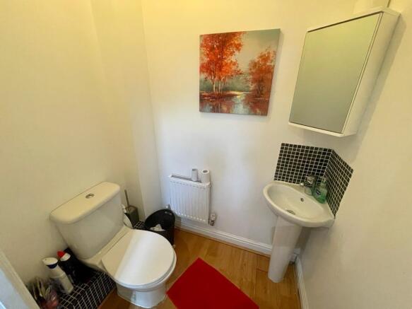 Cloakroom/wc