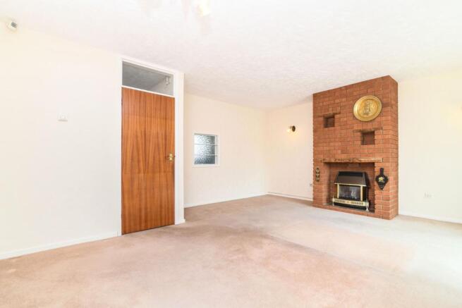 Lounge/Dining Room