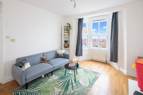 Kinglsley Flat, Old Kent Road, Bermondsey, SE1