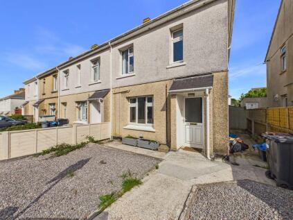 Coronation Place, Helston, Close to Helston town centre