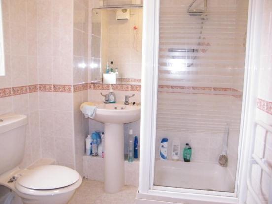White Suite En-Suite