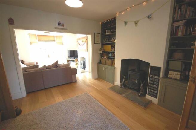 LOUNGE/DINING ROOM