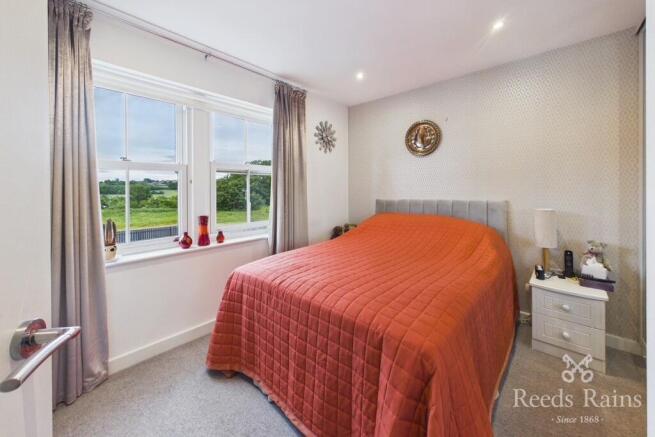 2 bed Apartment for sale Image 7