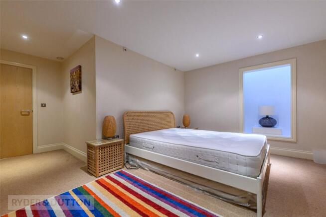 2 bed Apartment for sale Image 9