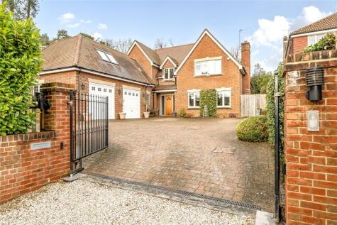 Ambleside Road, Lightwater, Surrey, GU18