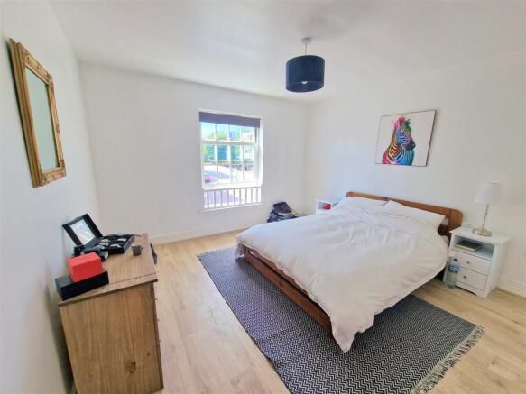 Master bedroom.jpg