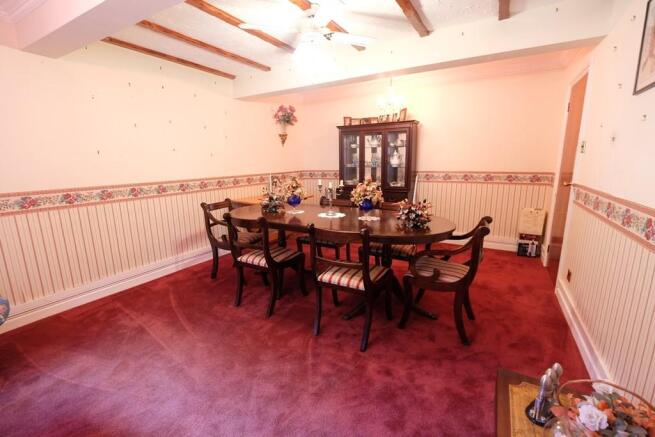 DINING ROOM/BEDROOM