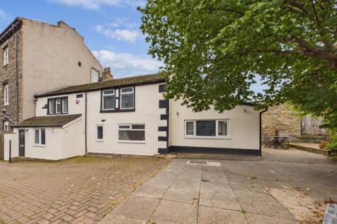 Bradford Road, Cleckheaton, West Yorkshire, BD19