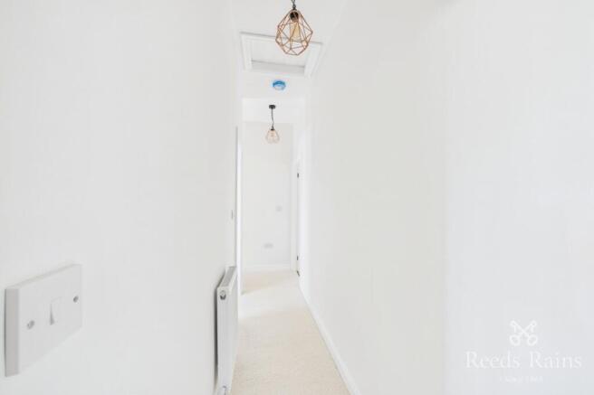 3 bed Terraced for sale Image 9