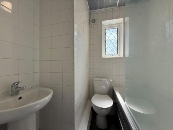 2 bed Flat to rent Image 4