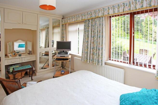 Bedroom 2.JPG