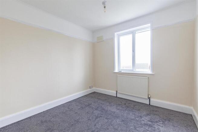 Bedrom 2-1.jpg