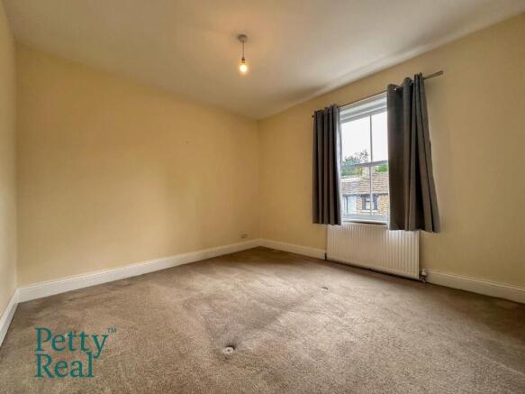 3 bed Terraced for sale Image 6