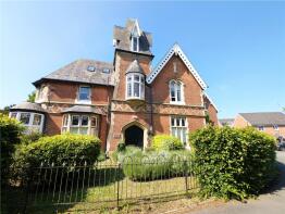 46, Castle House Drive, Stafford ST16 1DS