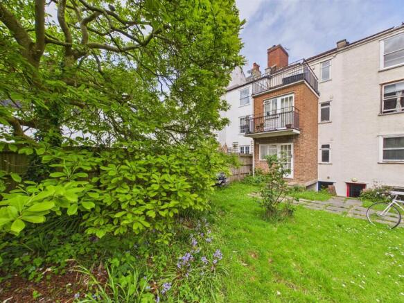 3 - Georgian Townhouse for Auction, Redcliffe, Bri