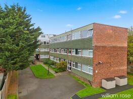 Flat 15, Valley Court, Cavendish Avenue, Woodford Green IG8 9DB