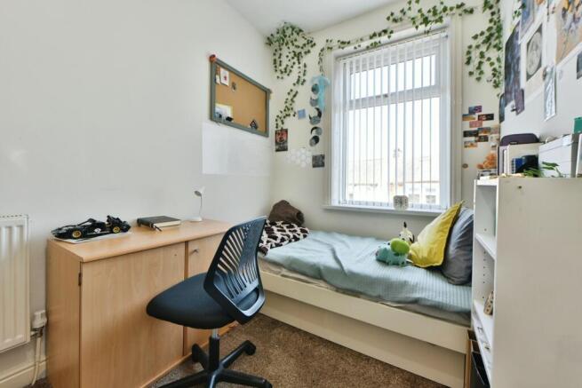 3 bed Terraced for sale Image 12