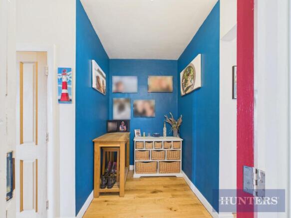 2 bed Flat for sale Image 8