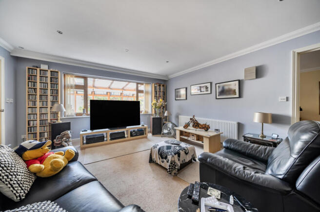 1344988-12-68b244...