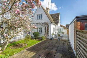 15, Tennyson Close, Leigh-on-sea SS9 3QG