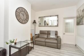 Flat A, 16, Richmond Road, Gillingham ME7 1LL