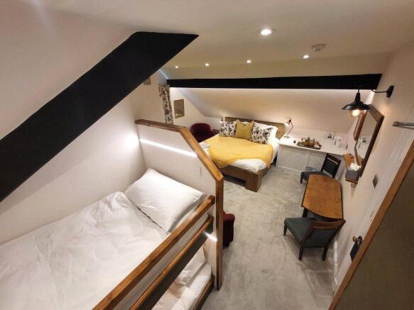 10 bed Semi-Detached for sale Image 8