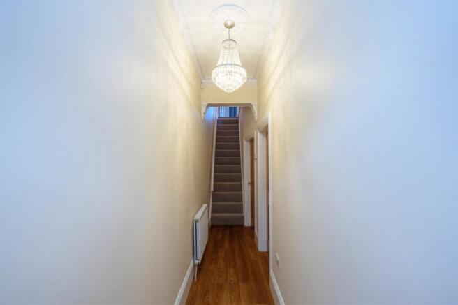 3 bed Terraced to rent Image 9