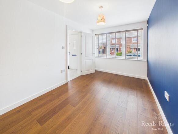 5 bed Detached for sale Image 5
