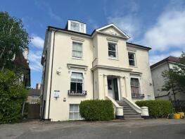 Flat 5, 297a, Whitehorse Lane, South Norwood, London SE25 6UG