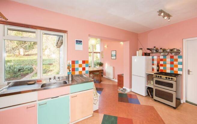 Kitchen/Dining...